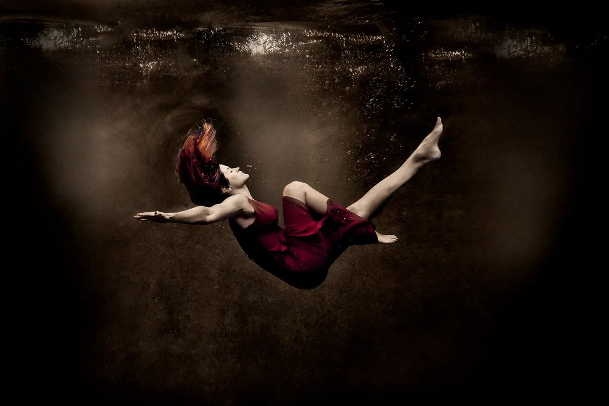 Illuminated Decent | Quiet Depth – Fine Art Underwater Photograph