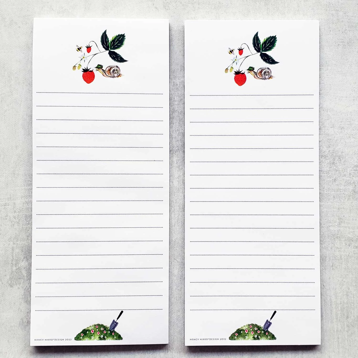 Strawberry Garden Theme Magnetic Refrigerator Notepad