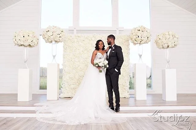 Cannot get over on how perfect 🌿Ellie🌿 looks in this amazing set up of course created by the none other @d.concierge 😍
📸: @jfstudioz 💐: @floristry_houston 
Venue: @thefarmhouseevents
.
.
.
.
.
.
.
.
.
.
#HoustonFlowerWallco #houstonwedding #hous