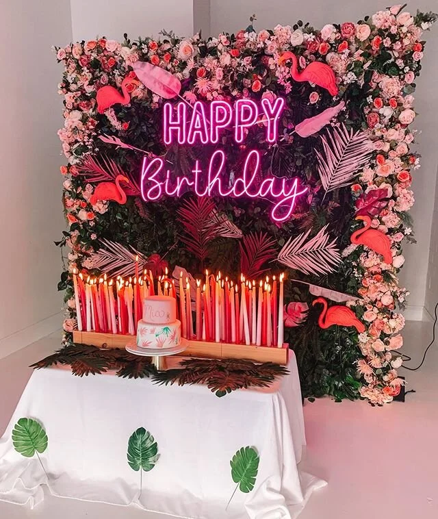 SUMMER VIBES! How amazing is 🌸SUMMER🌸 in this tropical flamingo theme party with our newest &ldquo;HAPPY Birthday&rdquo; neon sign 🌴🦩🌸
.
.
.
.
Backdrop: @houstonflowerwallco
Neon sign: @houstonflowerwallco
Candles: @aglow_co 
Cake: @smallcakestx