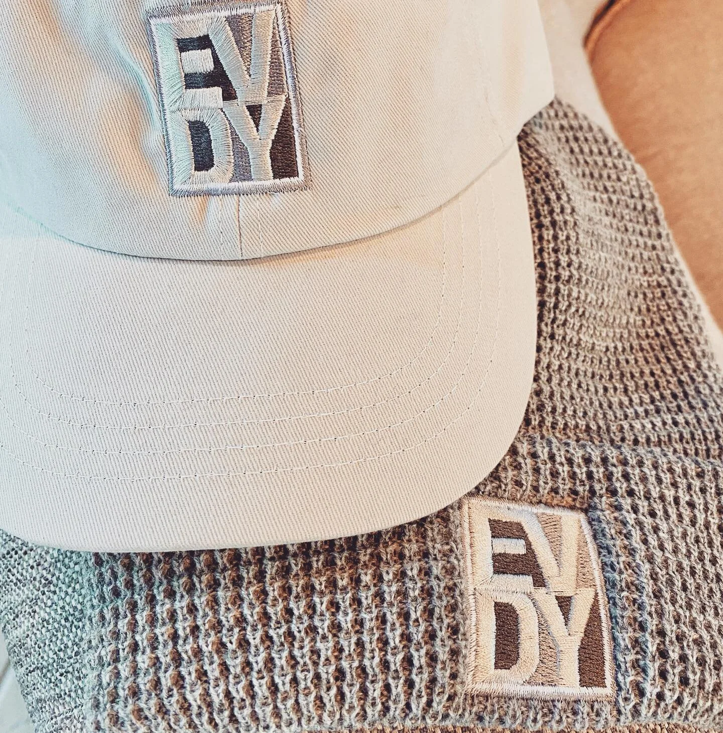 ❄️Still have some hats and beanies available! Order yours now before they&rsquo;re gone!❄️

#everyday #everydayclothingbrand #streetwear #fashion #winter #instagram #finds #clothing #hoodies #style #coldwearher #beanie #newclothes