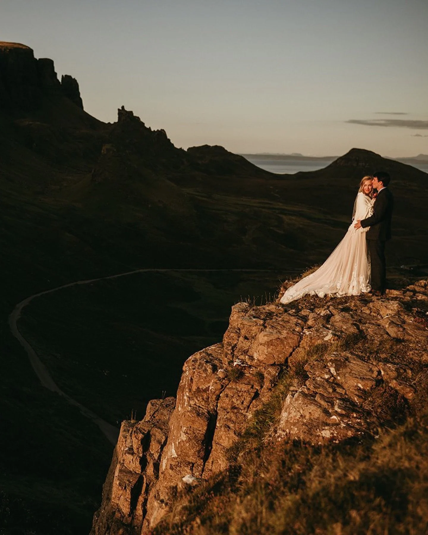Run away with me. 🌿

Tanner and Jack&rsquo;s elopement unfolded in the raw, rugged heart of the Isle of Skye, where steep ridgelines, sweeping valleys and ancient rock shaped every moment.

A place where the land leads and love follows.
Wind at thei