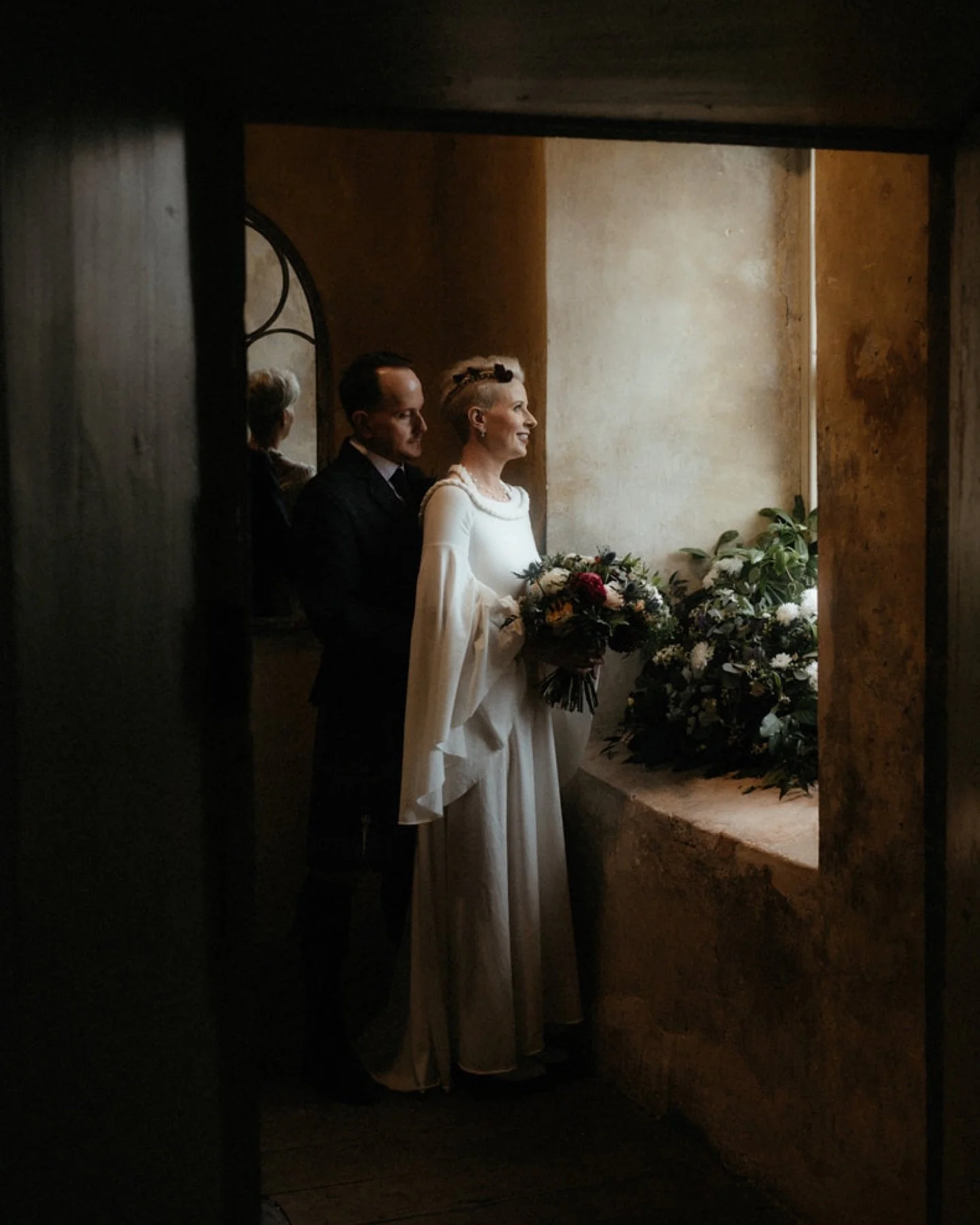 From stone corridors to open horizons 🤍

Darren and Dawn moved through the quiet passageways of Neidpath Castle, where centuries of history linger in every shadow. Soft light filtered through worn stone, holding the stillness before the day unfolded