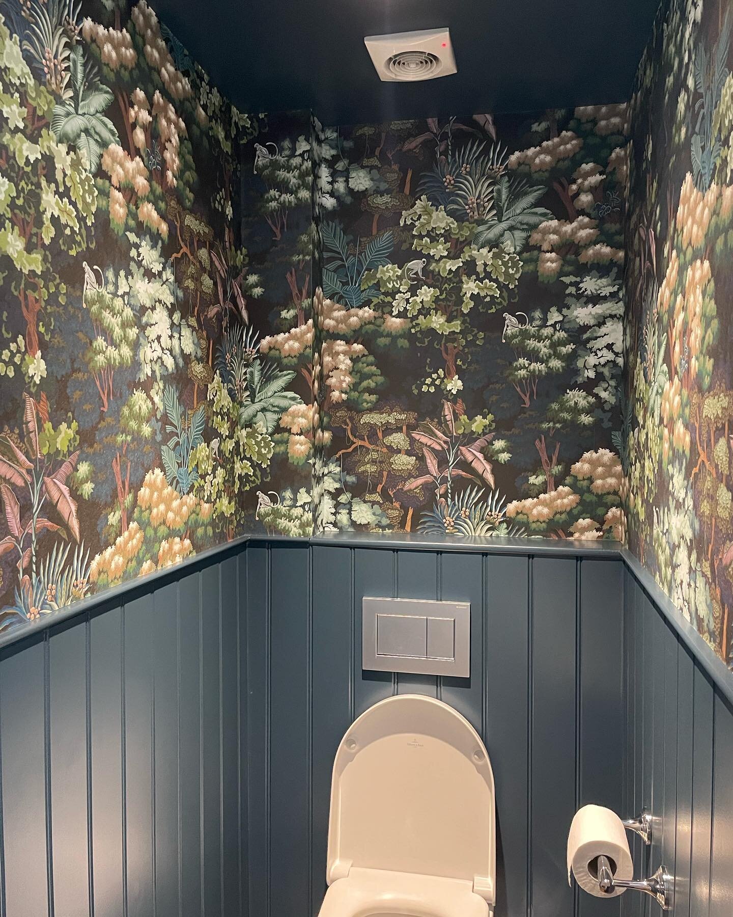 A recent downstairs WC transformation. This room is always the one to play around with if you fancy something more daring. Fully immerse yourself by painting the ceiling, door, and skirts to match. Swipe &gt;&gt; for before.

@manmaidhandymen fitted 