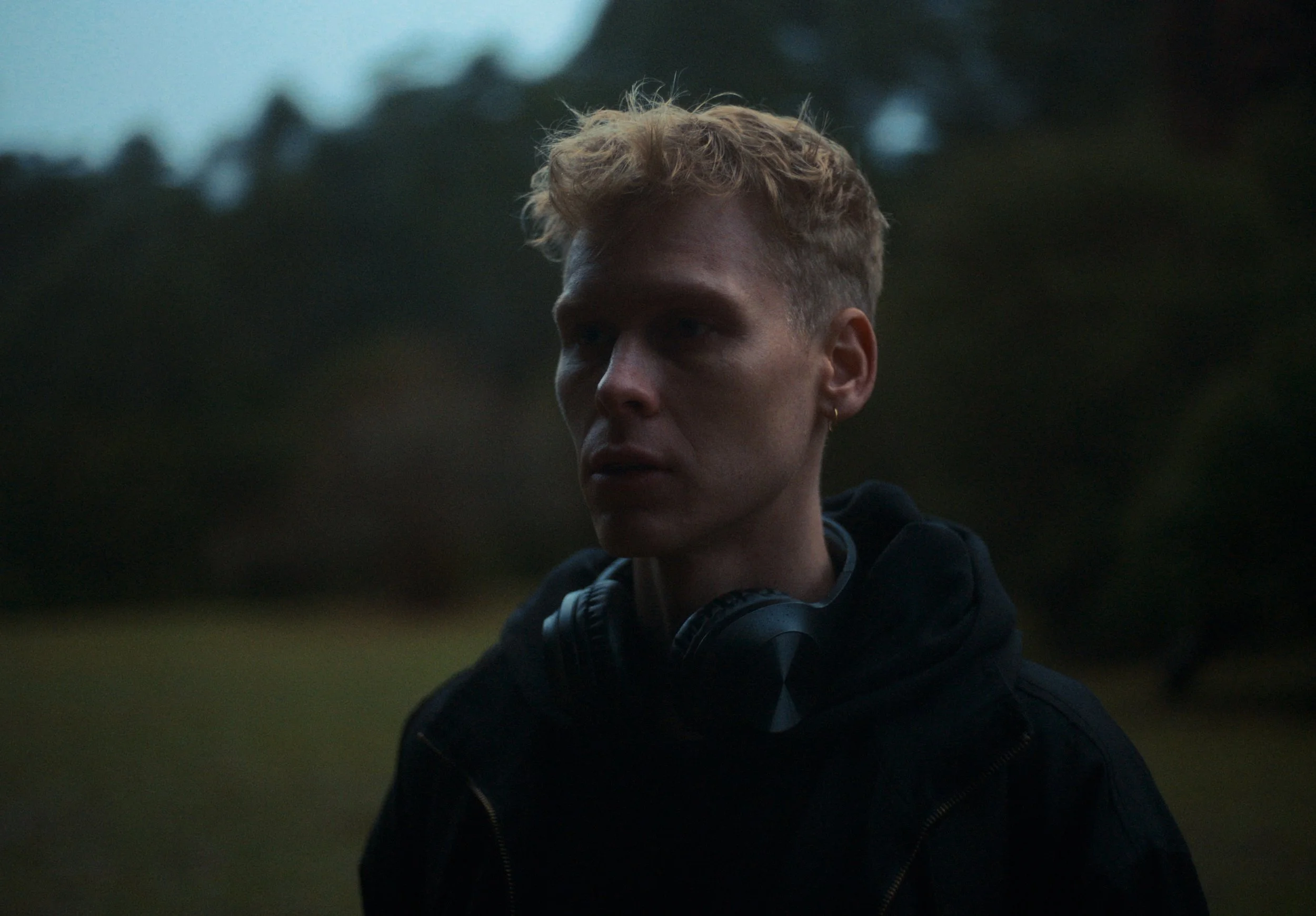 Fractures - DoNothing_ProRes_422_HQ.mov_snapshot_00.27_[2023.05.18_15.12.56].jpg