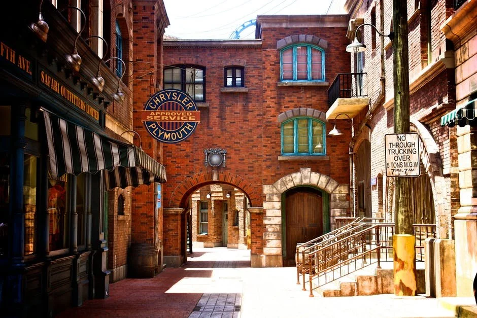 Solar Illuminates a Bright Future for Brick-and-Mortar