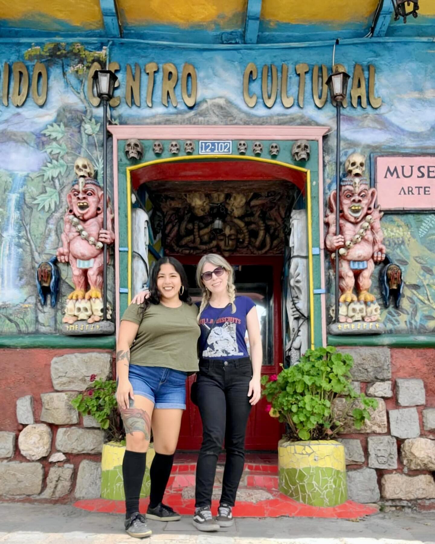 Friendship + Art in Cuenca 🇪🇨🖤

#cuenca #ruinasdepumapungo #prohibidocentrocultural #cuencaecuador