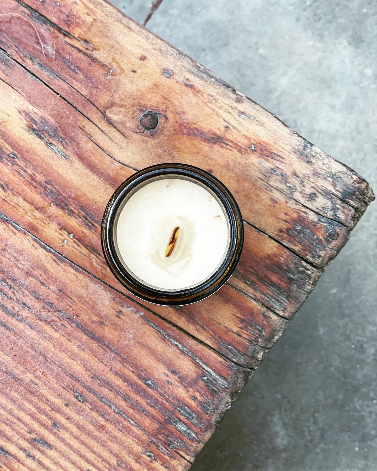 Burning candles in the daytime like we just like the scent or something&hellip; ✌🏻

Sandalwood + Frankincense - earthy, soft, and exotic. 🔥
