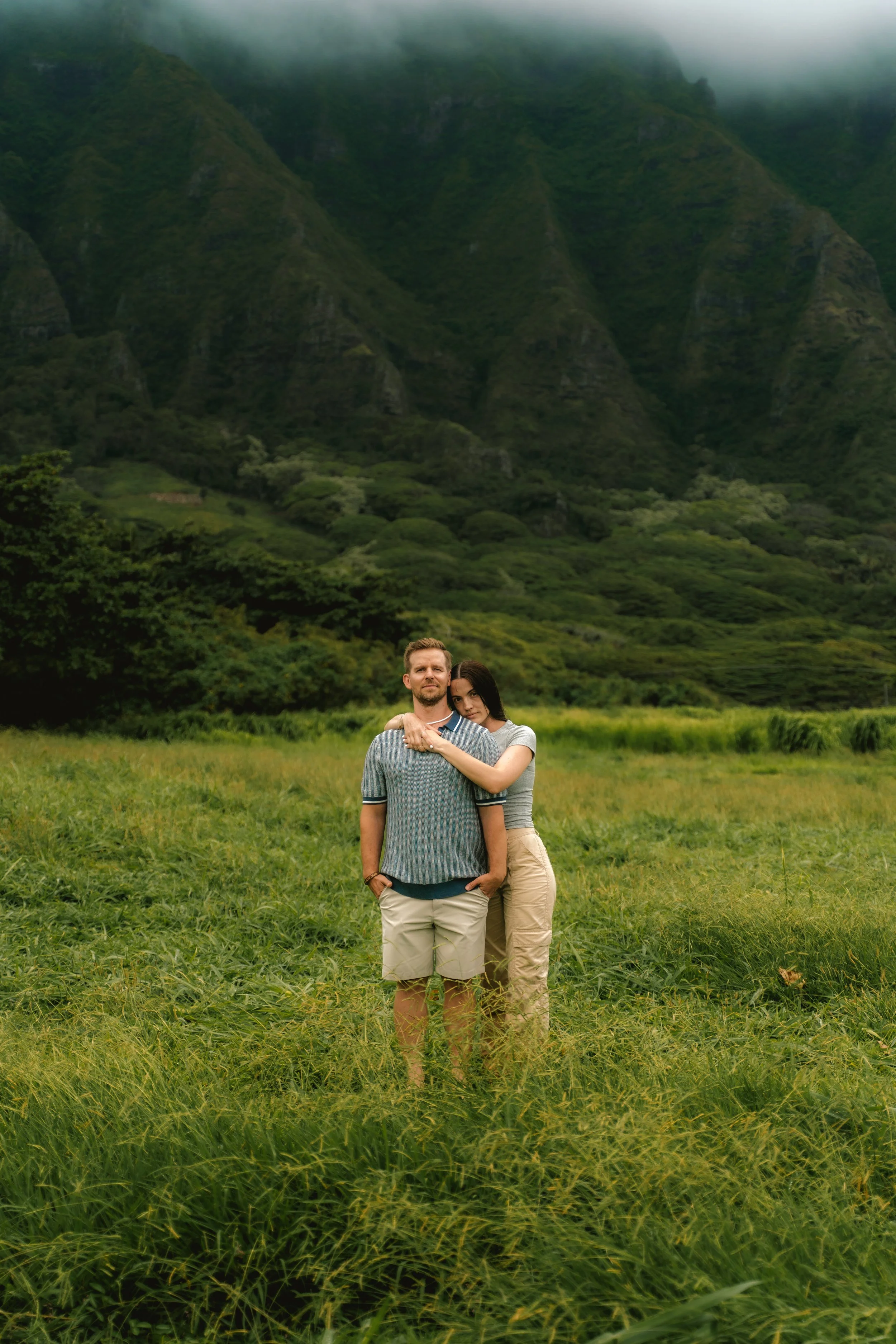 couples photoshoot at kualoa regional park.