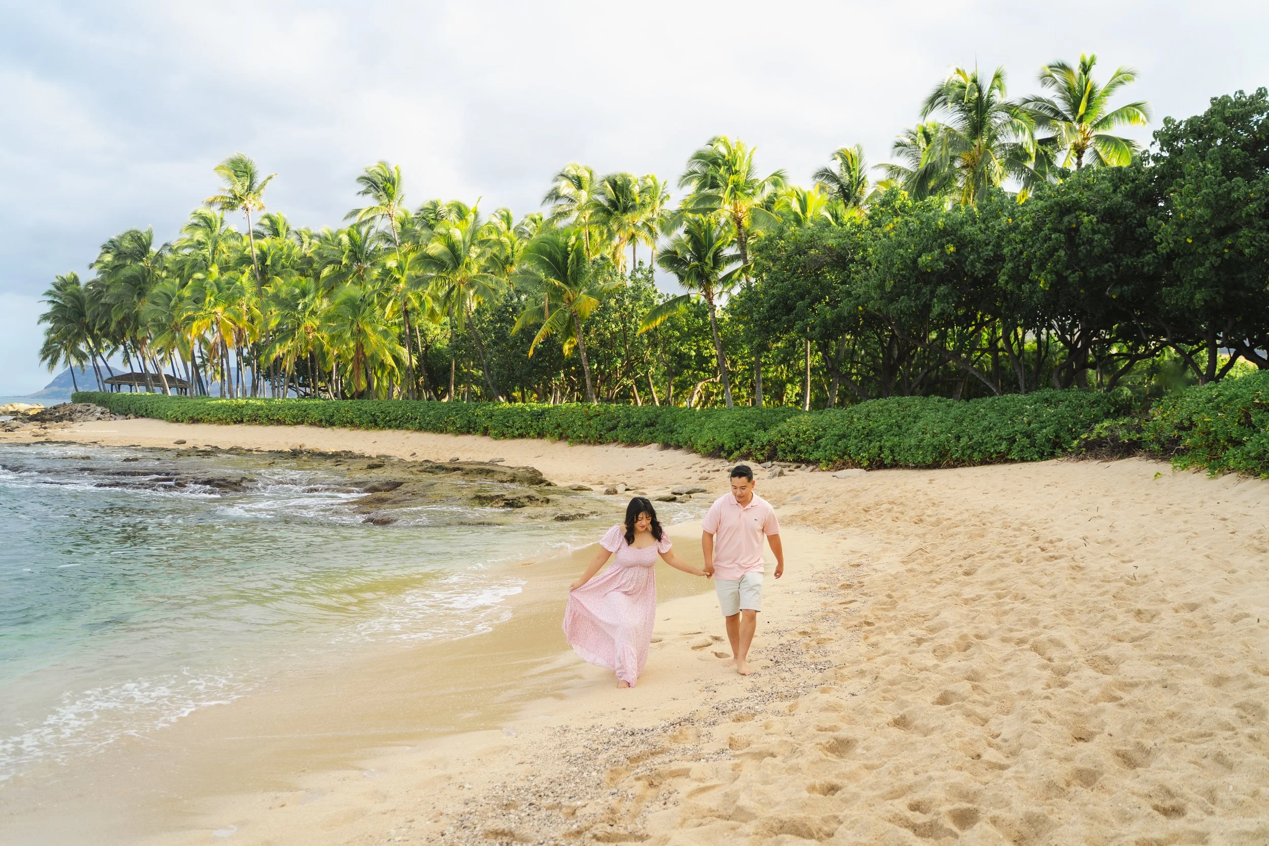 ko olina secret beach engagement photographer.jpg