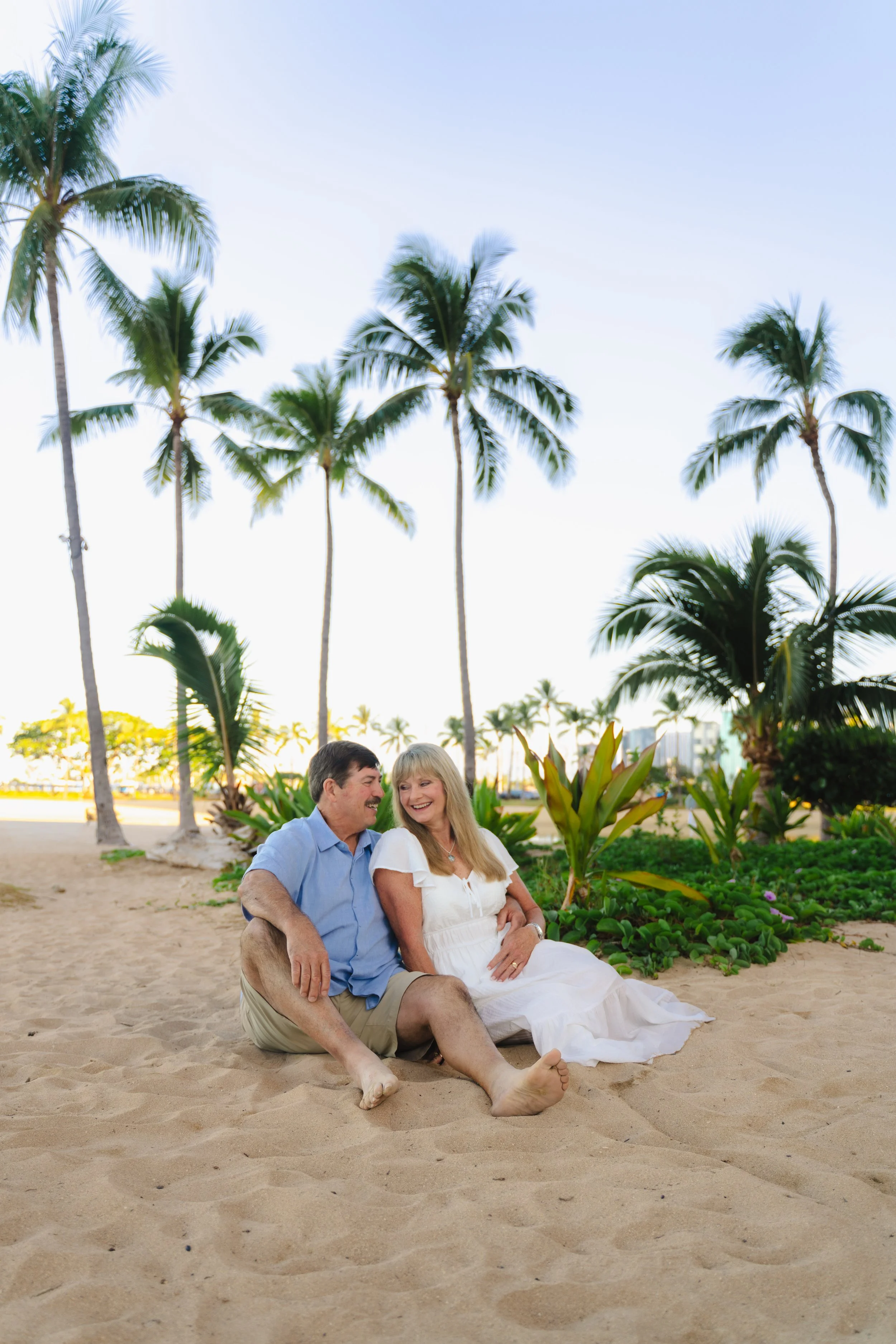 waikiki-family-photography-hilton-lagoon-sunrise.jpg