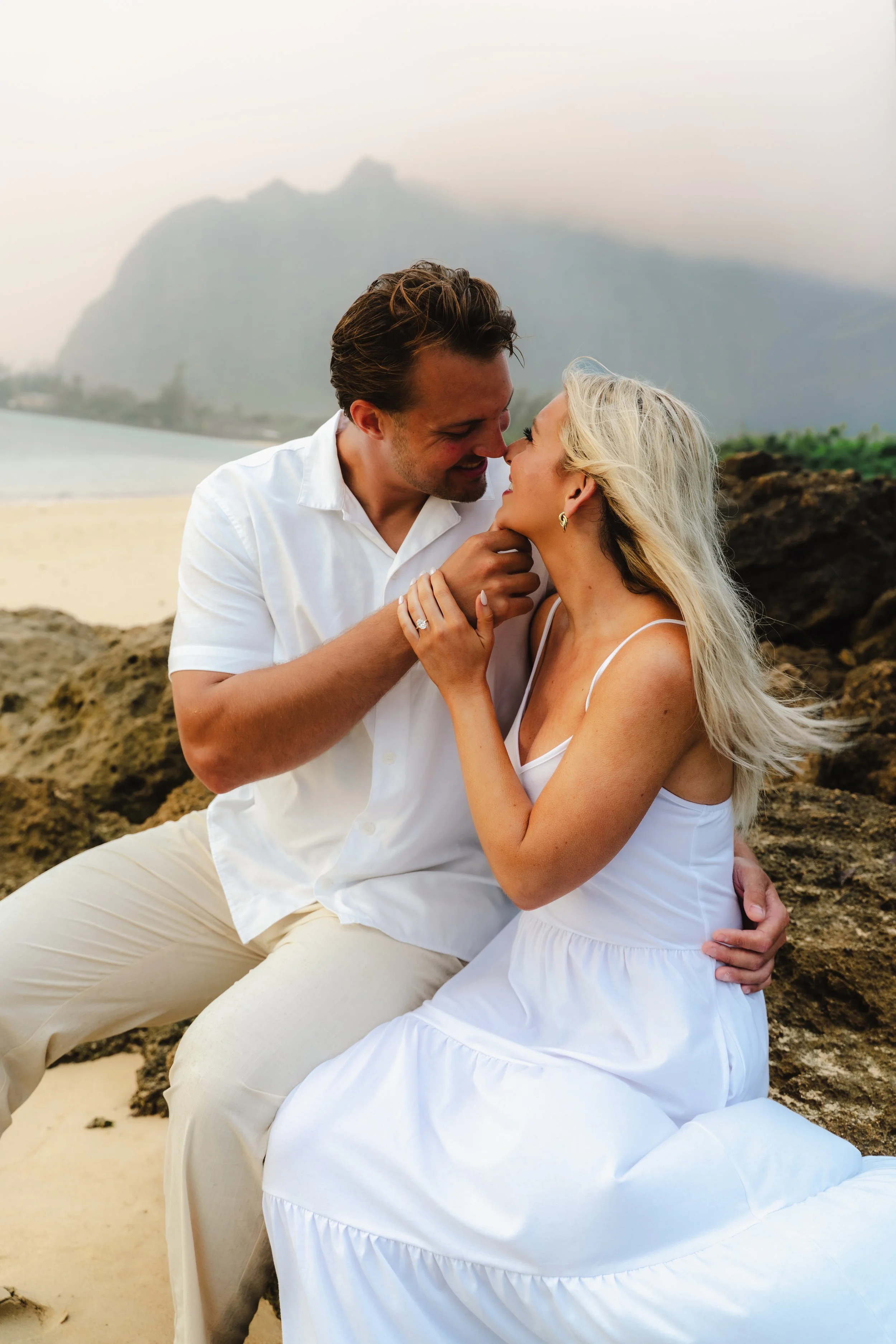kaaawa-engagement-photos-sunrise-oahu.jpg