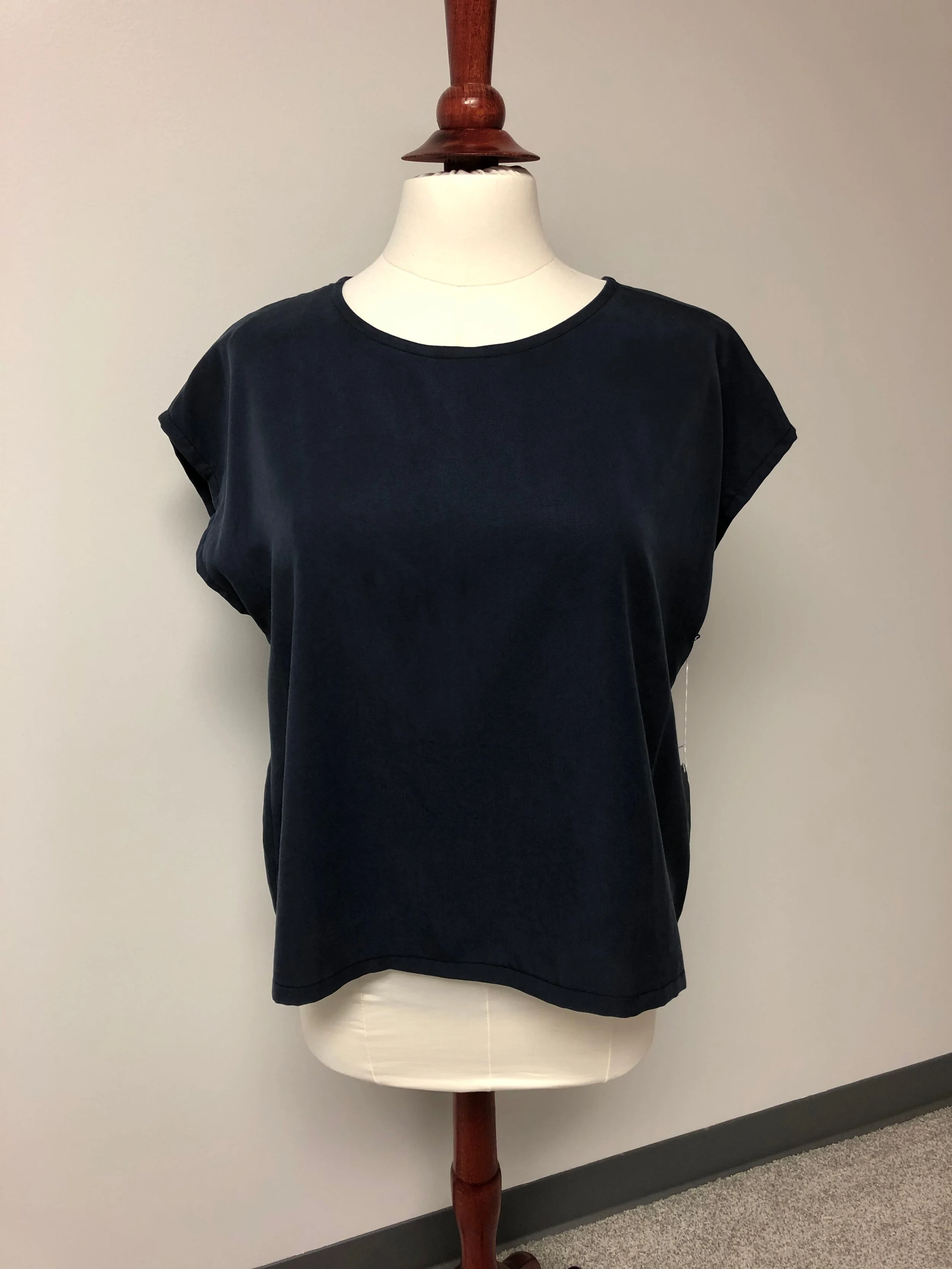 cap-sleeve top