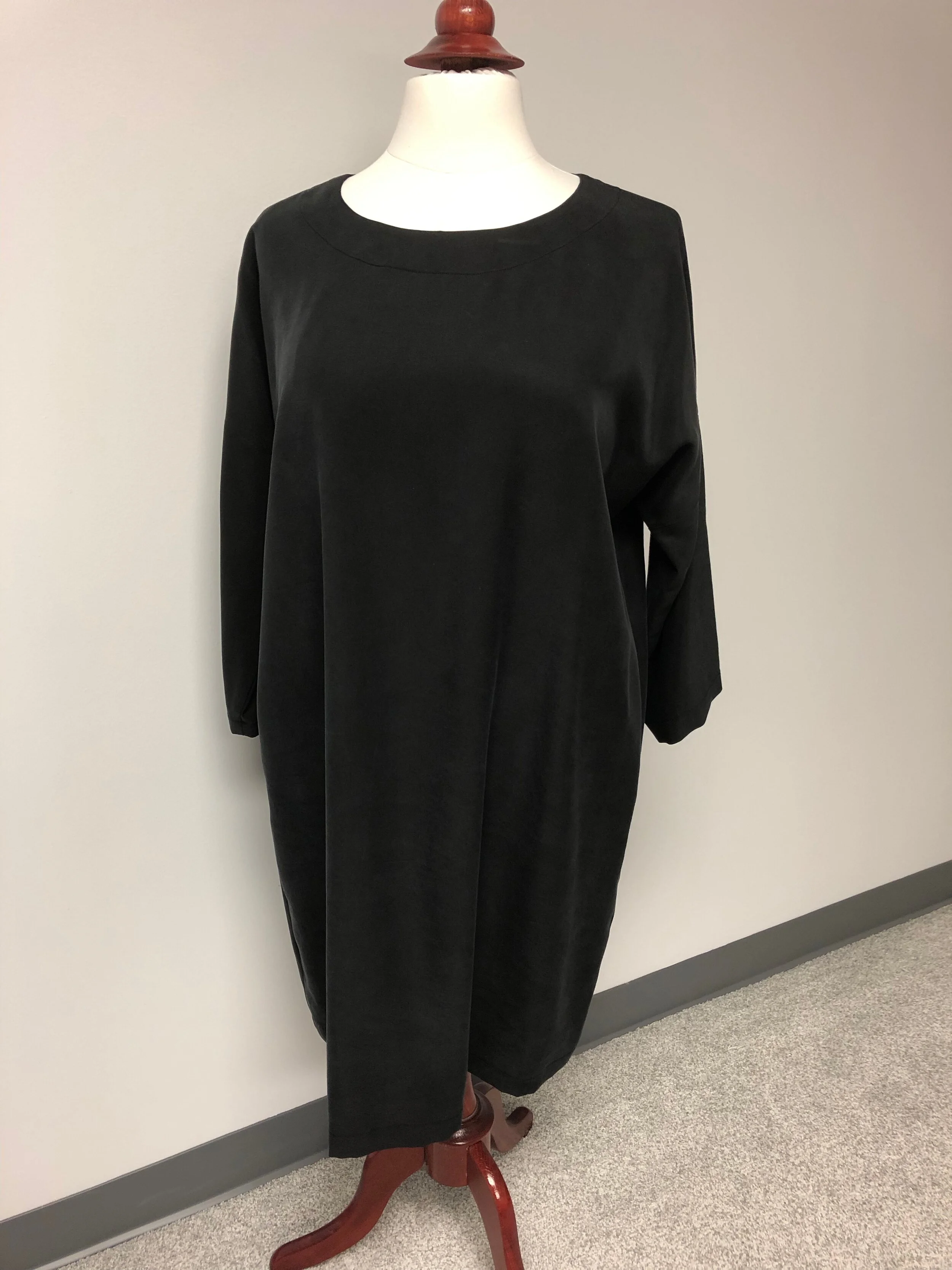 long sleeve dress size 3R.jpeg