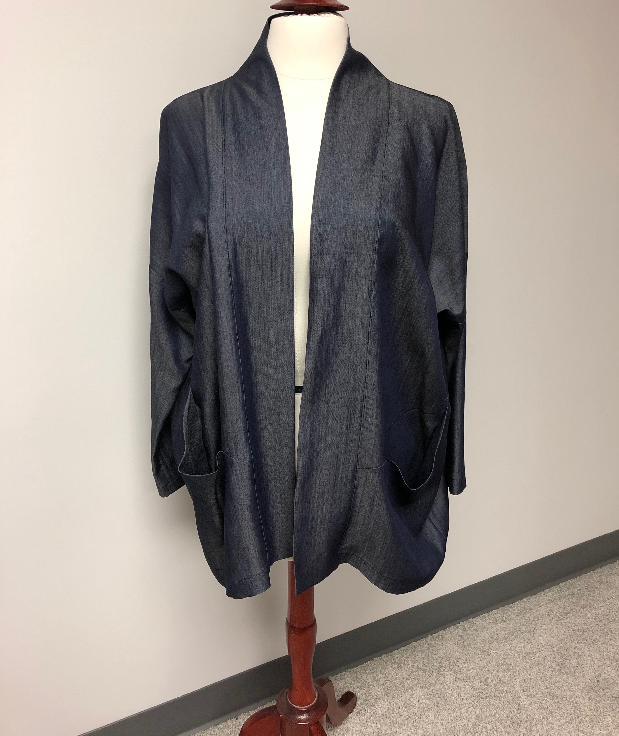 Dolman-sleeve banded-neck jacket with slant pockets