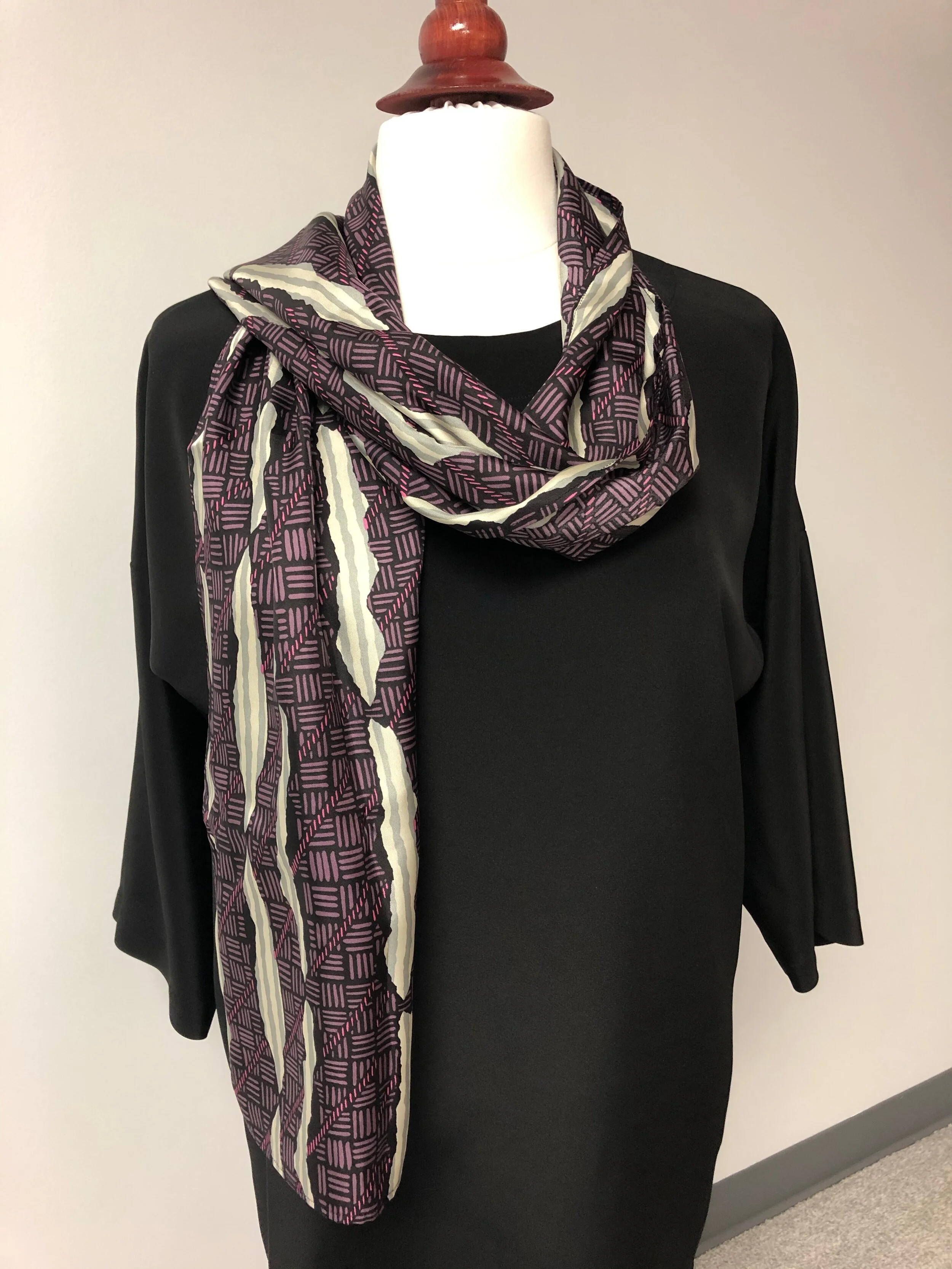 silk twill rectangular scarf, black/cream/lavender