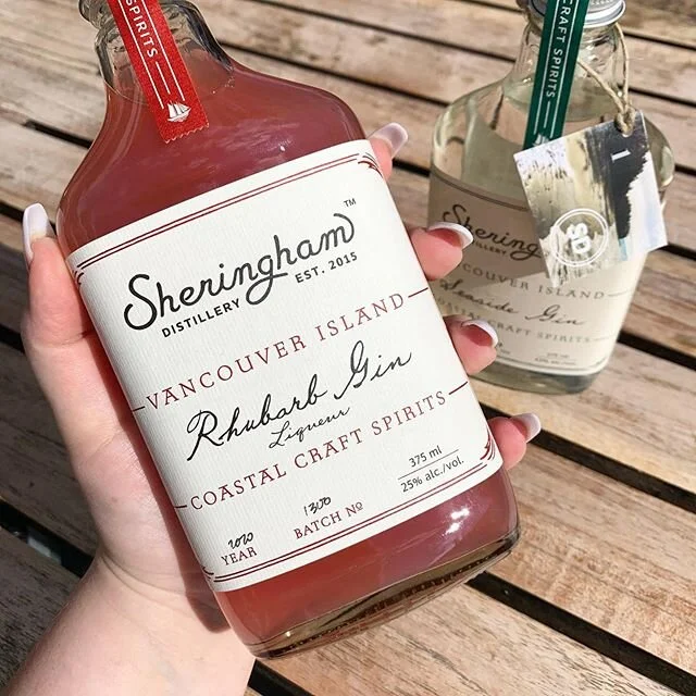 COASTAL CRAFT RHUBARB GIN
Our newest addition to our @sheringhamdistillery collection, Rhubarb Gin! This Gin is a blend of Sheringham&rsquo;a new London Dry Gin with hand-picked rhubarb. Fresh, tart, and a teeny bit sweet, the gin can be dipped solo or mixed with ice and soda 🤤