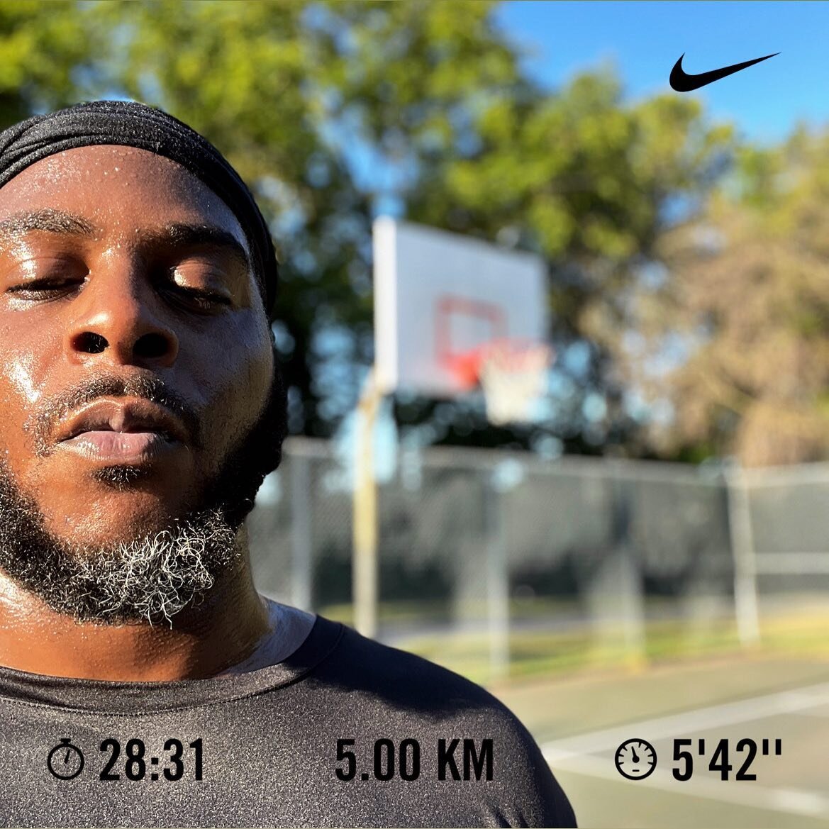 These months are flying by almost as fast as me ⚡️🏃🏾&zwj;♂️#5km #nikerunclub #whowantstorace