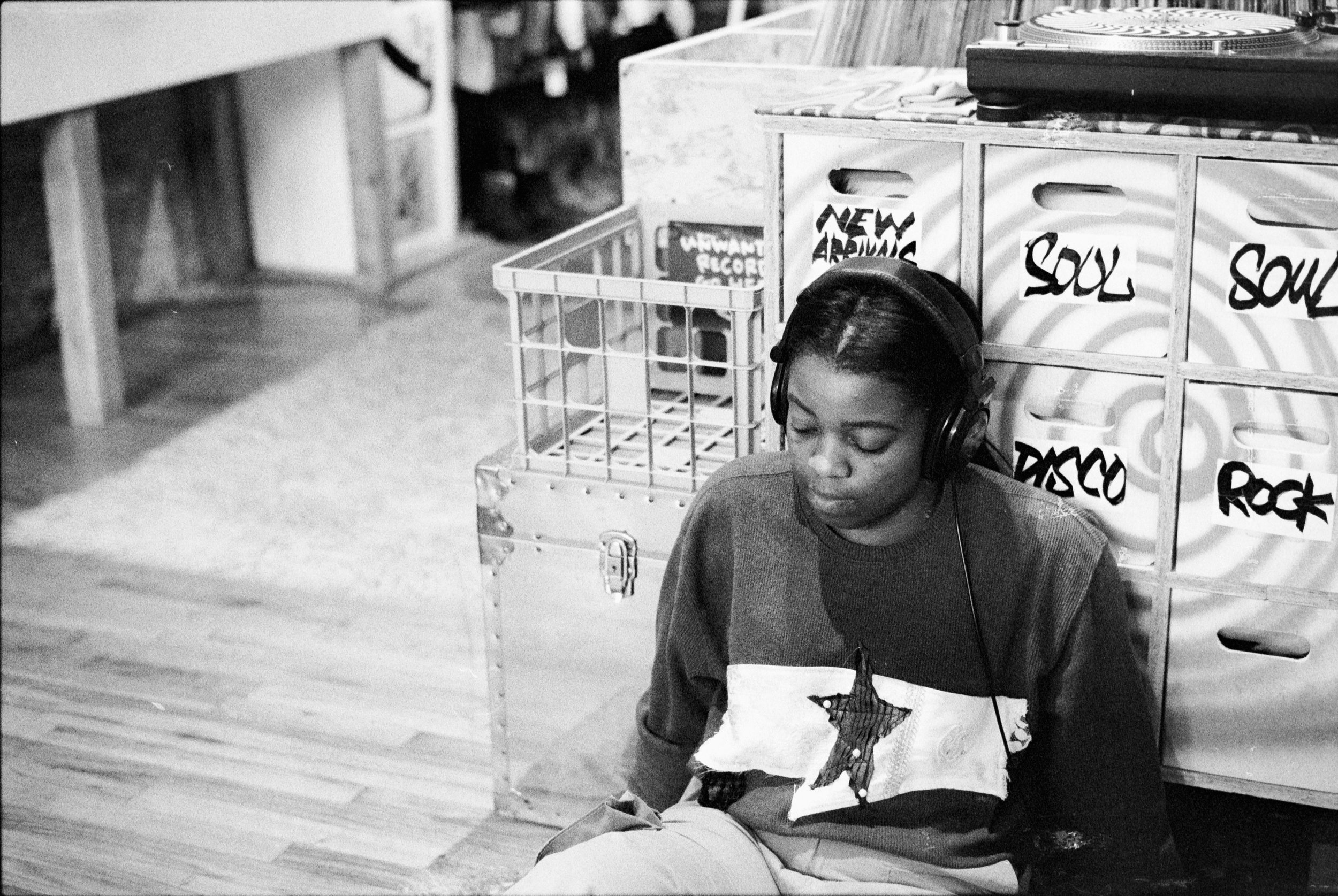 Side-B-BTS-TriX400-35mm-2020_036-Enhanced-NR.jpg
