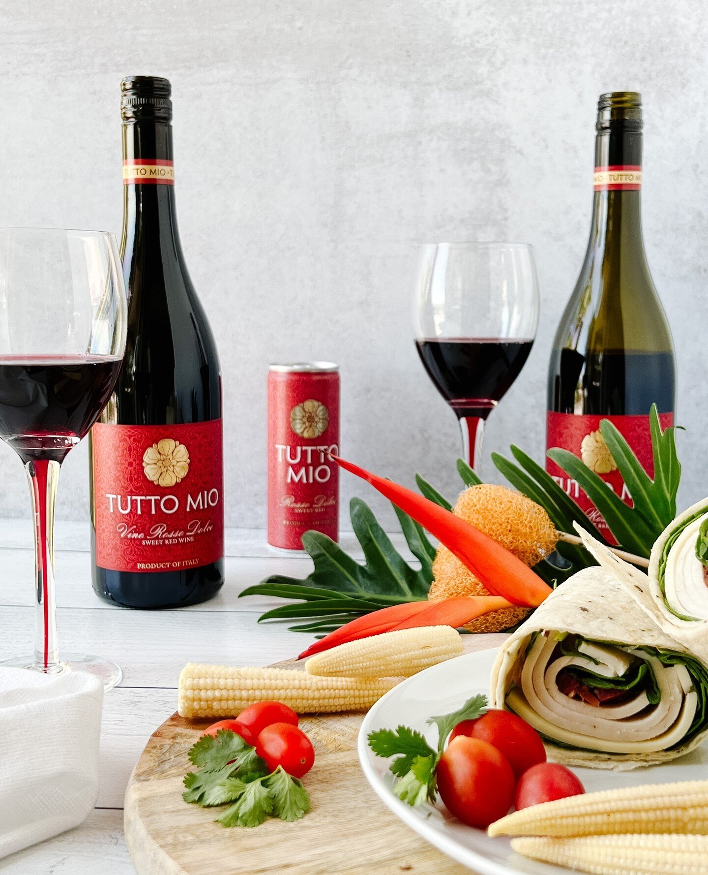 Ditch the dining room table and move your evening outdoors with a bottle of our Tutto Mio and a quick and easy meal!