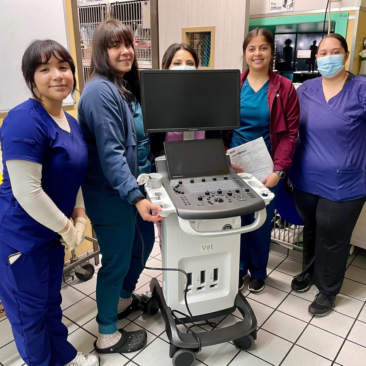 We got a new ultrasound machine at GSAH! Ultrasounds help diagnose pregnancy, tumors, blockages and help locate them as well! Ultrasounds can pick up information better than x-rays. It is a non-invasive machine and it is extremely helpful in monitori