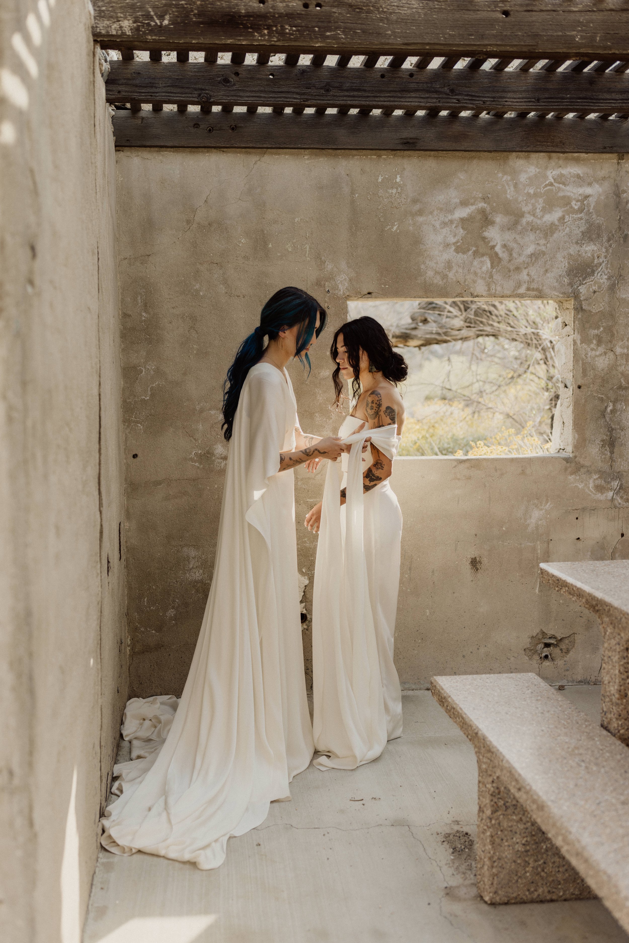  joshua tree california desert elopement minimal wedding look 