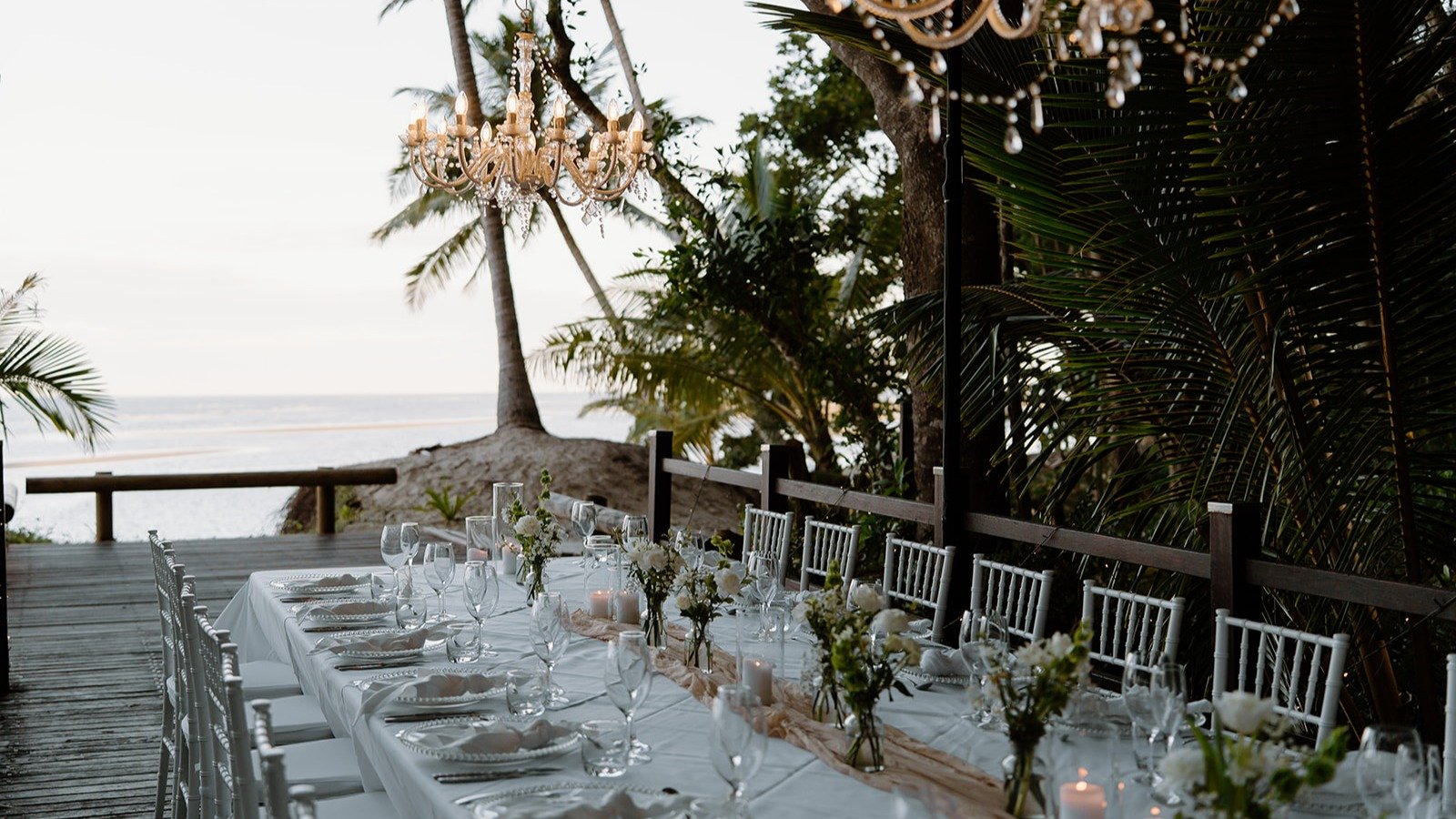 A beachside reception on the Boardwalk @pullmanportdouglas is the perfect way to celebrate your special day. 

It's all about the location, simple bud vases to soften the table and add a little touch of romance.

Thanks @heathermillerphoto for the be