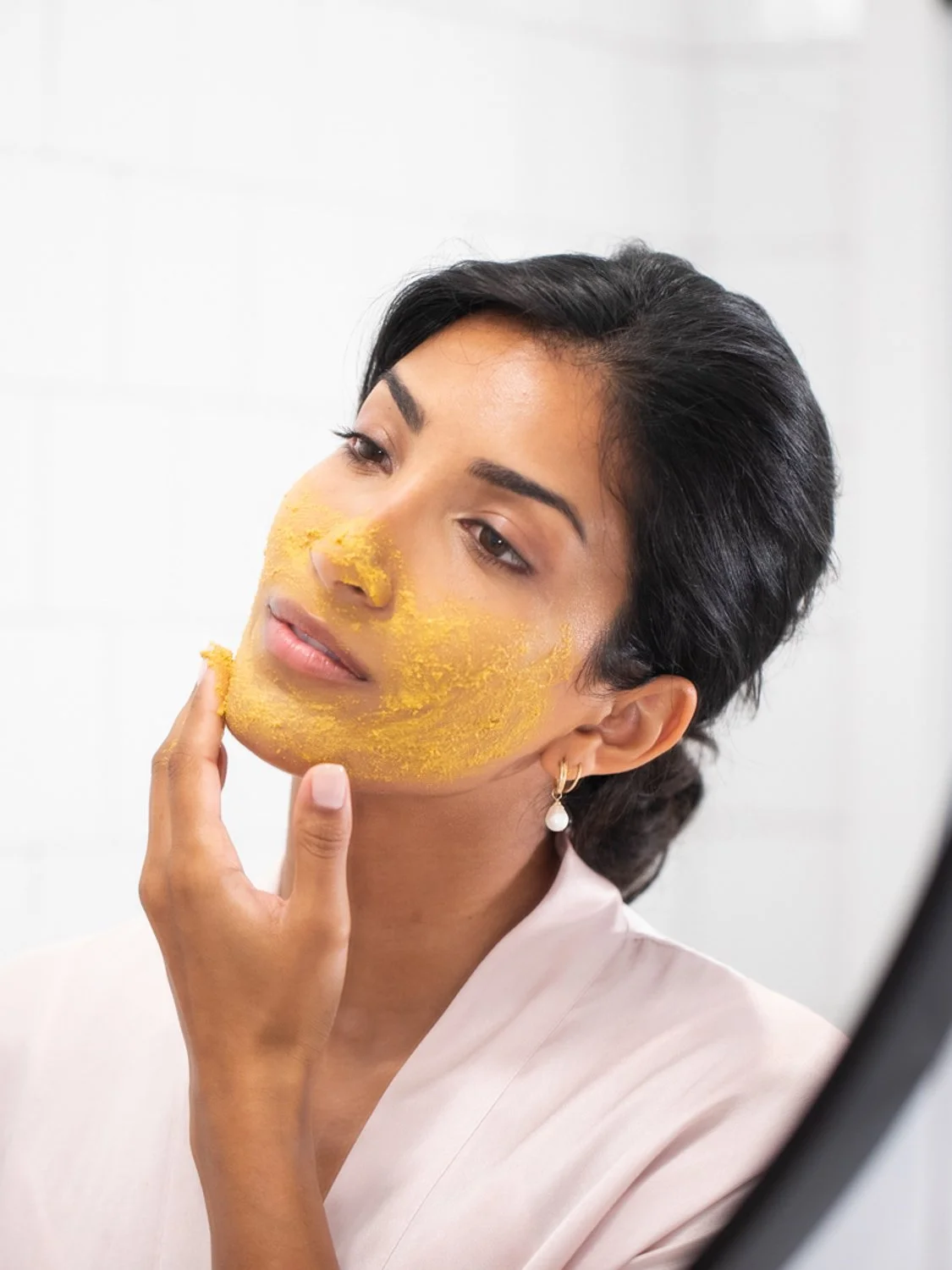 EM134-2134-turmeric-energizing-treatment-pdp-library-image-2-1125x1500.jpg