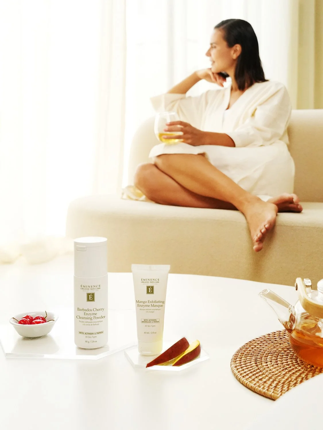 EM186-2186-mango-exfoliating-enzyme-masque-pdp-libary-image-2-1125x1500.jpg