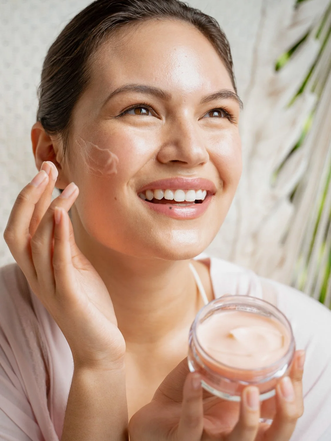 EM129-2129-mangosteen-gel-moisturizer-pdp-library-image-2-1125x1500.jpg