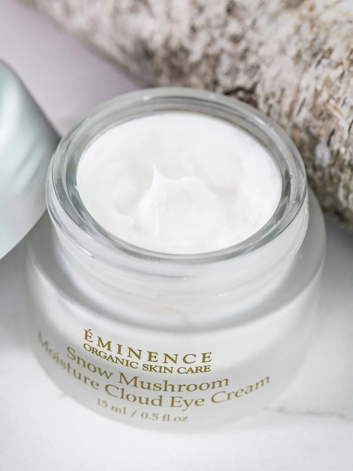 EM126-5126-snow-mushroom-moisture-cloud-eye-cream-pdp-library-image-1125x1500.jpg