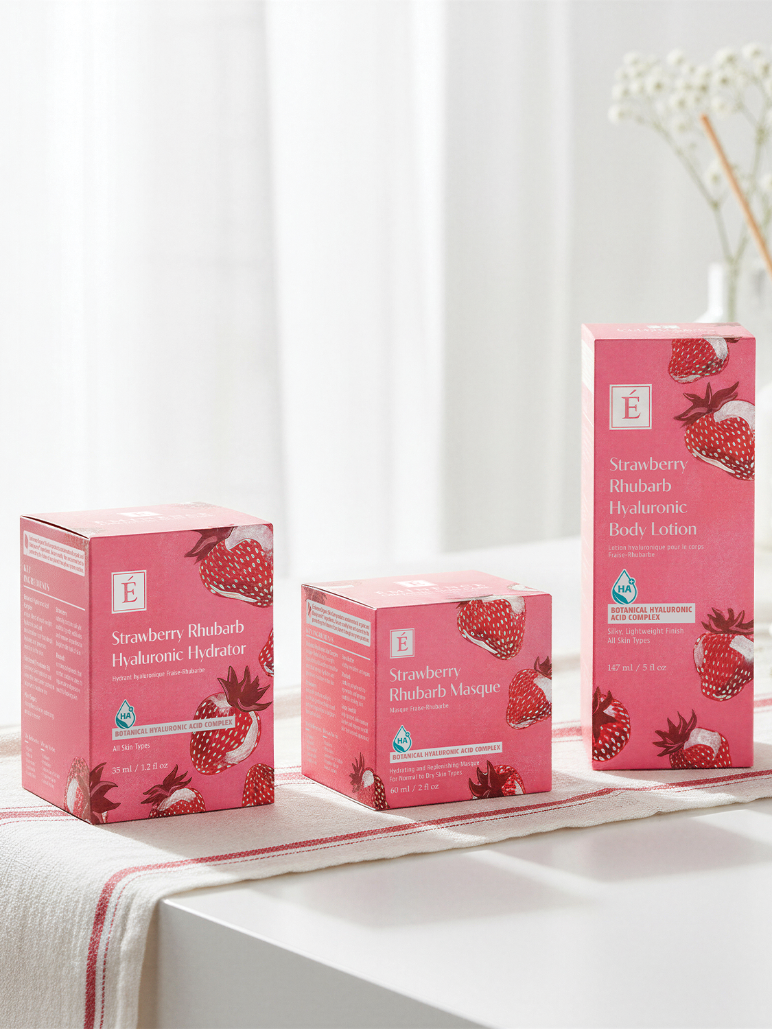 SRHC-strawberry-rhubarb-hyaluronic-promotion-limited-edition-boxes-pdp-library-image-1125x1500 (2).png