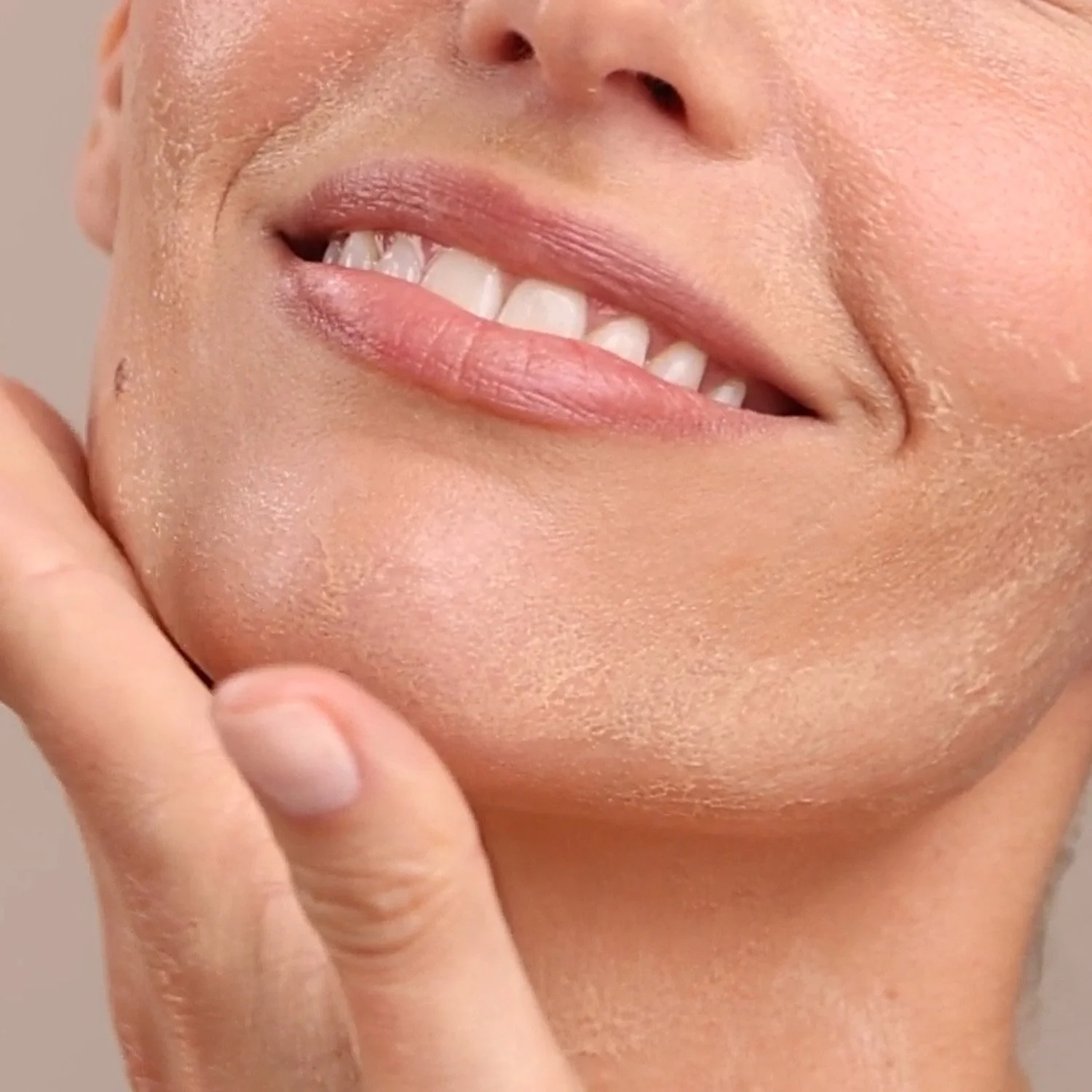 EM186-2186-mango-exfoliating-enzyme-masque-pdp-close-up-1500x1500.jpg