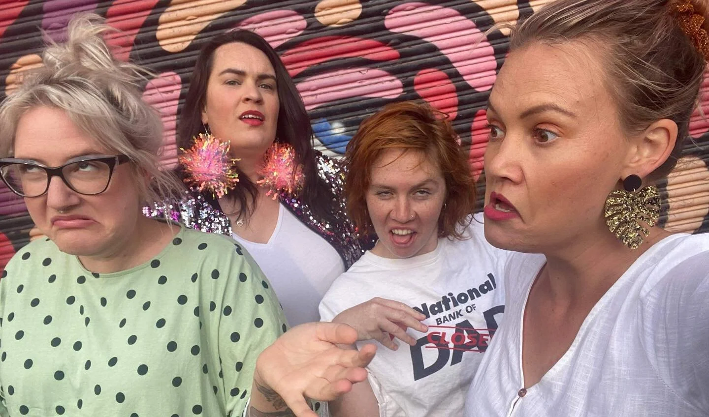 Just spent two weeks with a really good bunch of trashbags. Also, how lucky are we to be able to spend time with friends, tell jokes and go to festivals. Category is Gratitude Realness. 

Special thanks to @amyhetherington &amp; @gillenglish for orga