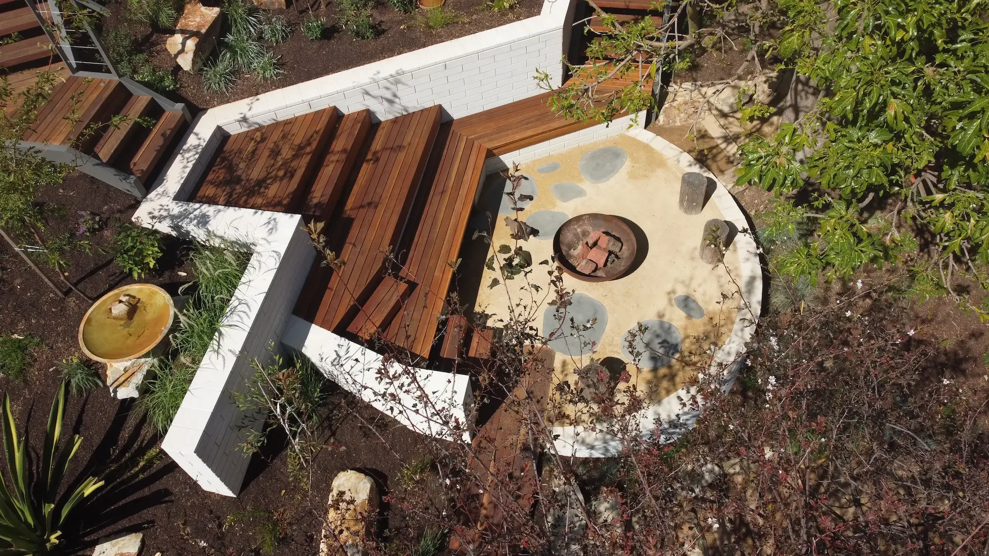 Spotted Gum Seating &amp; Fire Pit – Scenic Court Belair