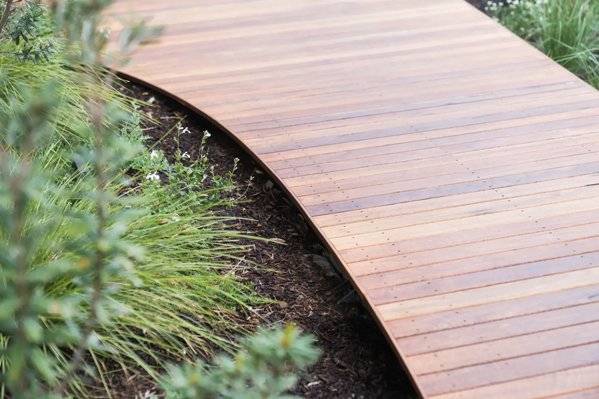 Spotted Gum Deck &amp; Landscape – Scenic Court Belair