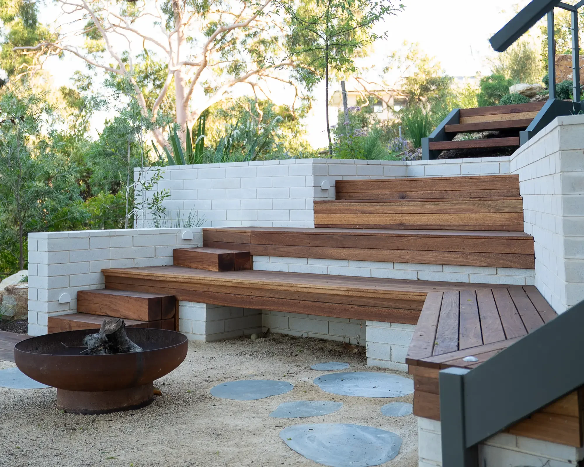 Spotted Gum Fire Pit – Scenic Court Belair