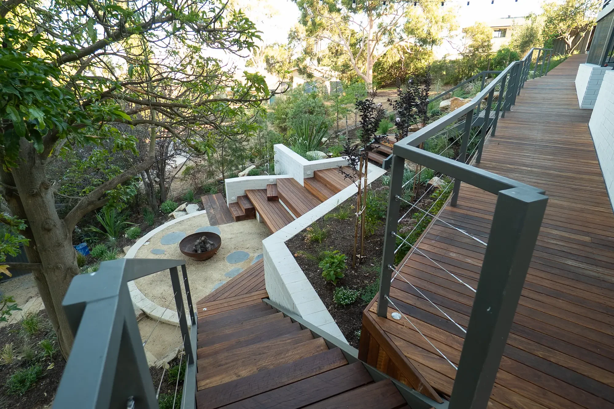 Spotted Gum Deck &amp; Timber Stairs – Scenic Court Belair