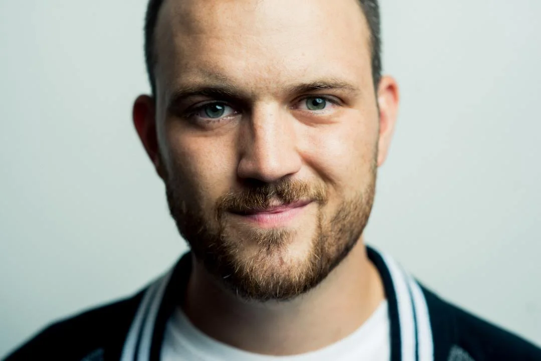 002 - Kevin Makins