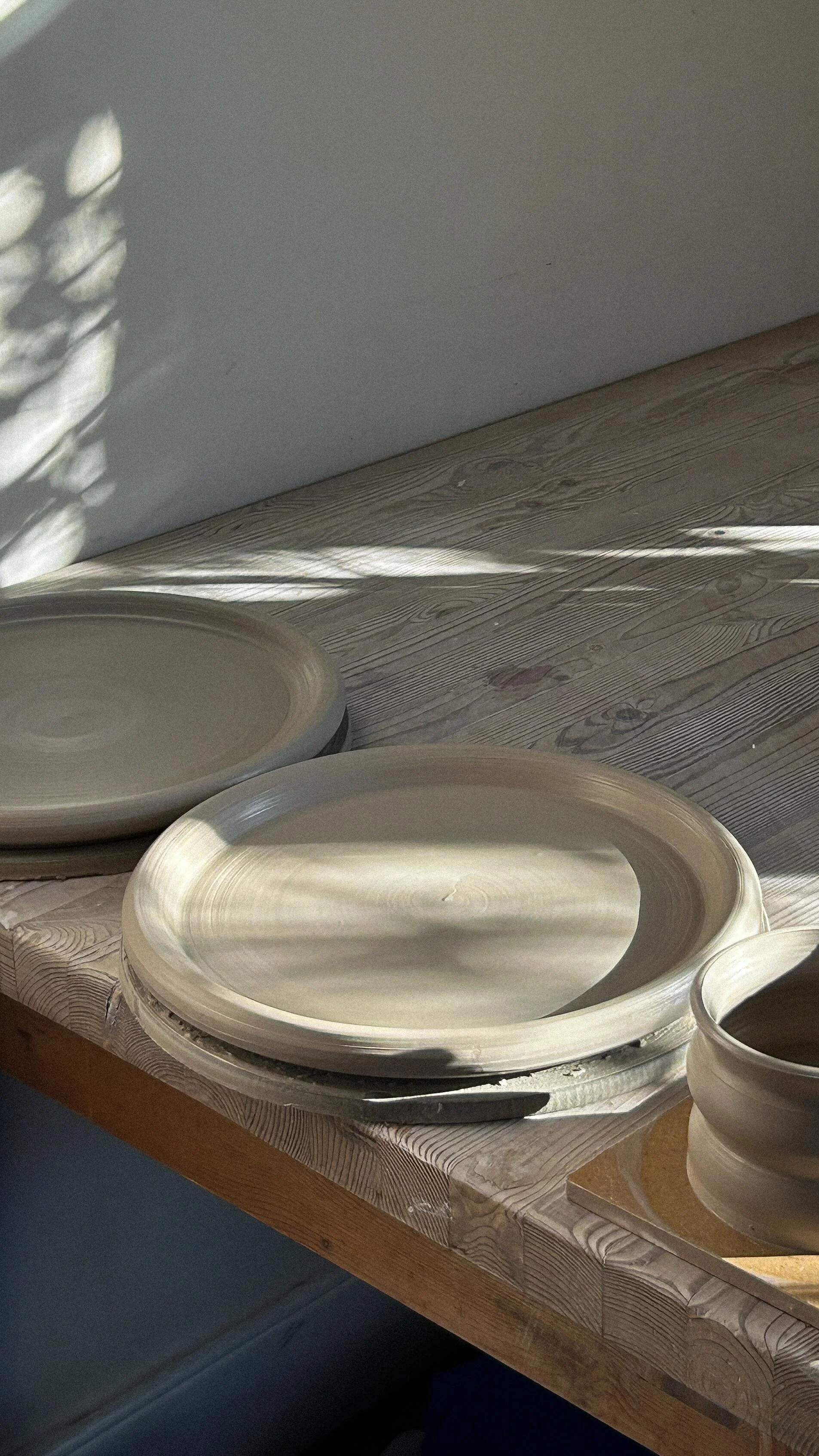 IN THE ROUND CERAMICS DEFINITION visual data 2