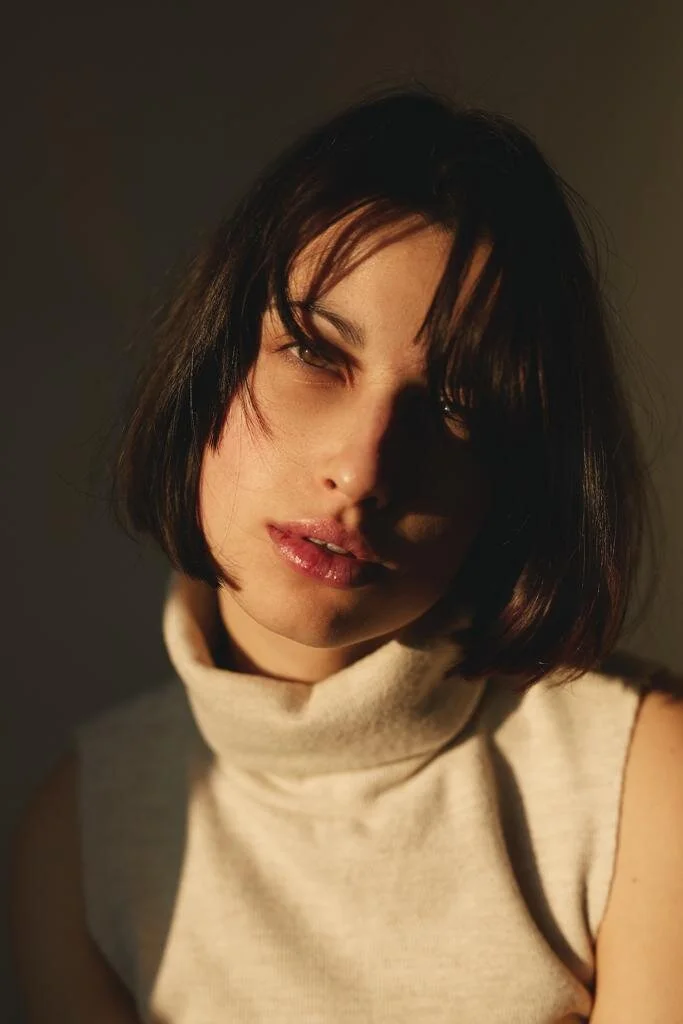 PHOTOGRAPHER : Jon VerleysenModel : Juliette Alenvers