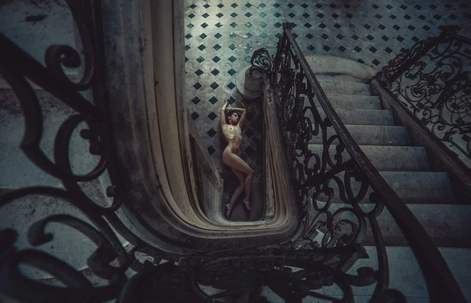 PHOTOGRAPHER : Tiwy ChanModel : Juliette Alenvers