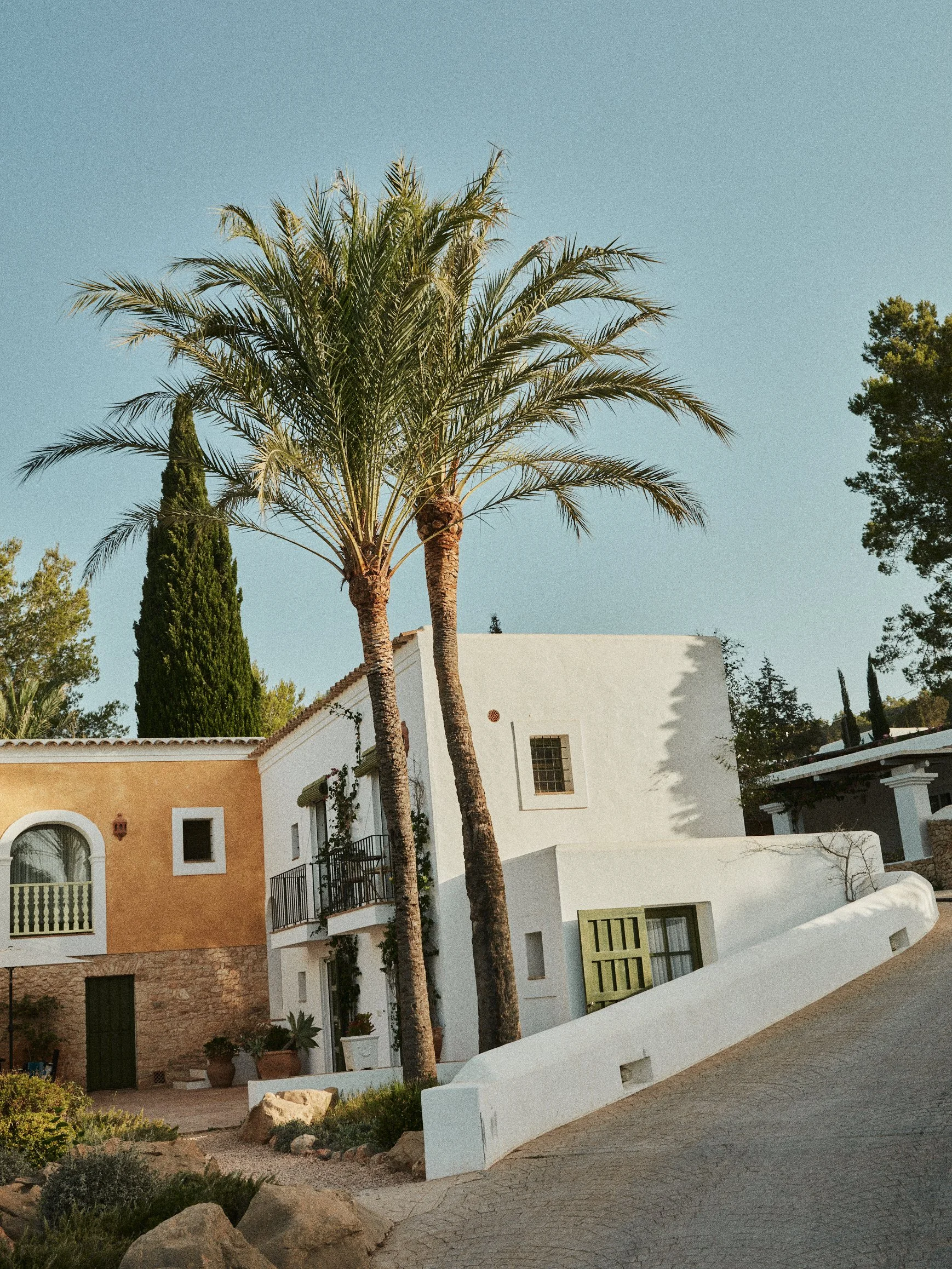Exteriors_003.jpg