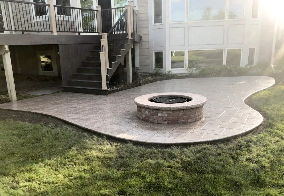 STAMPED & SPECIALTY CONCRETE | POWER WASHING & SEALING