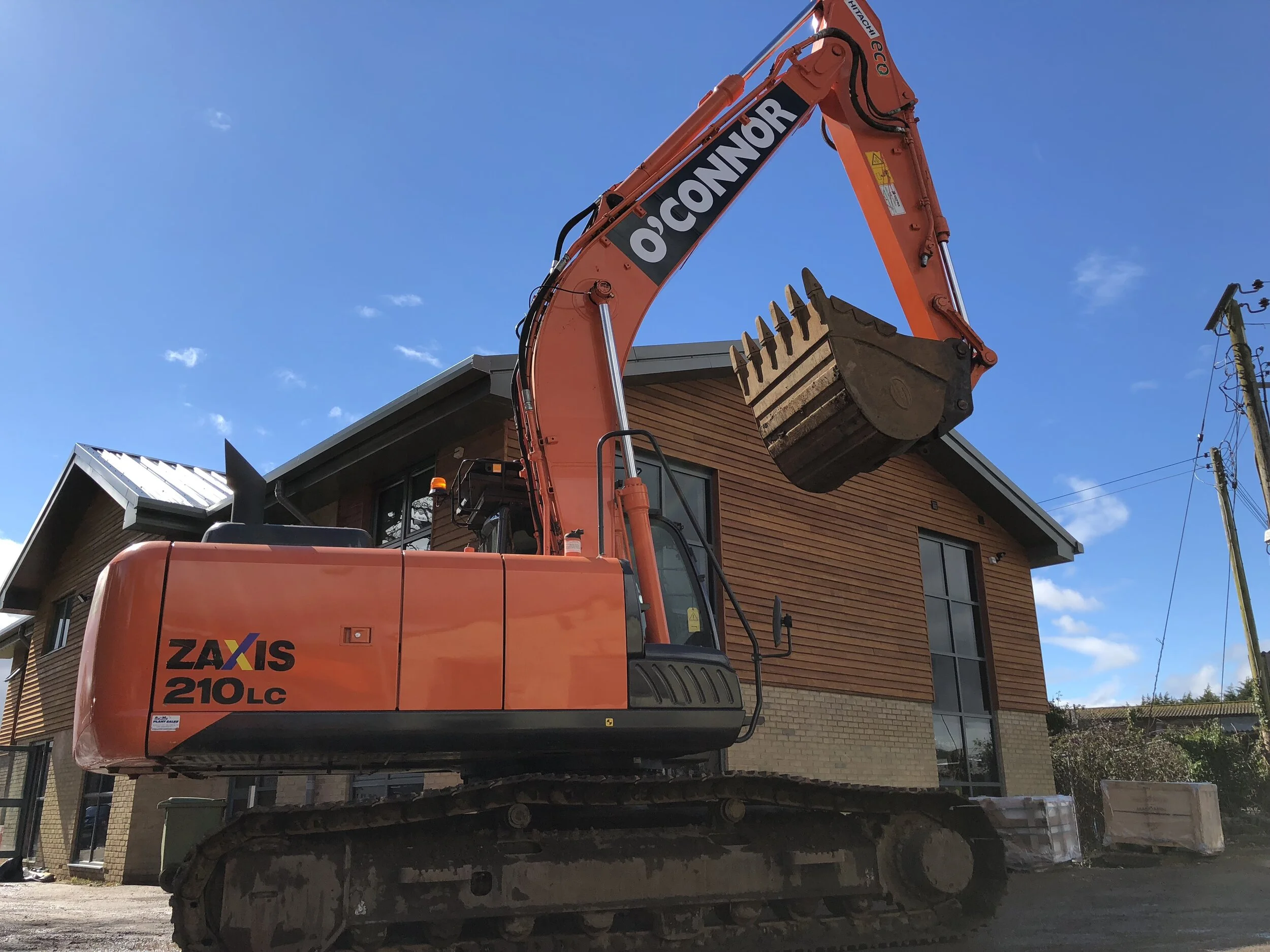 Hitachi 25 ton excavator