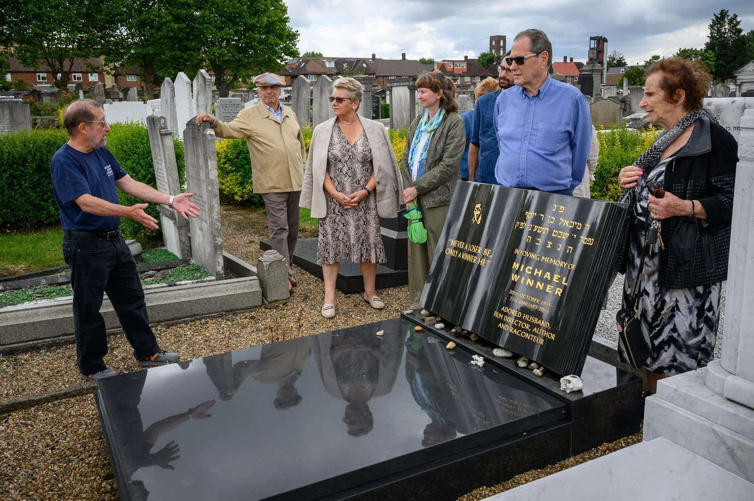 Free Guided Walk: Everyday Histories from Willesden Jewish Cemetery