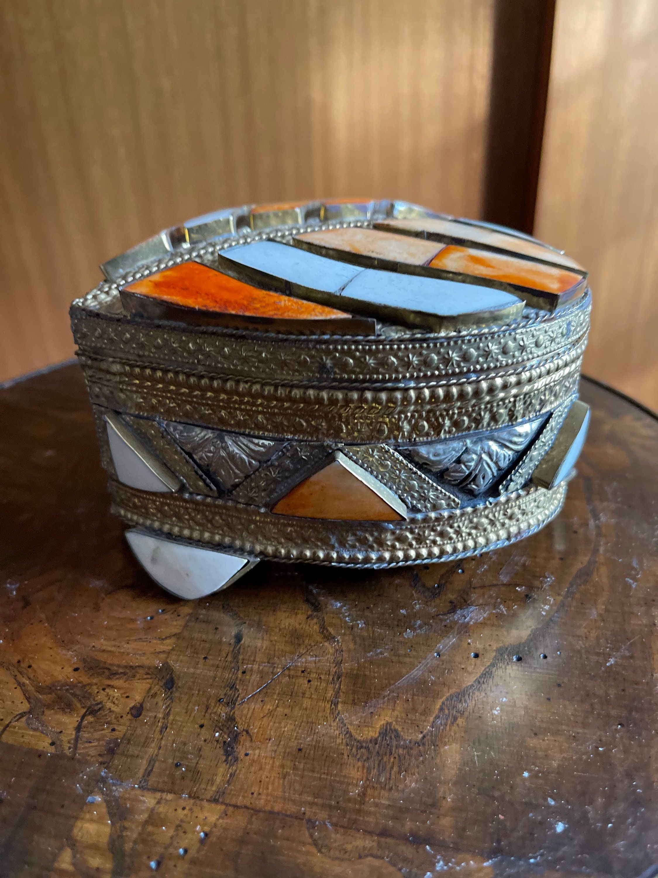 https://i.etsystatic.com/26405578/r/il/552f57/3750456835/il_fullxfull.3750456835_tfid.jpg