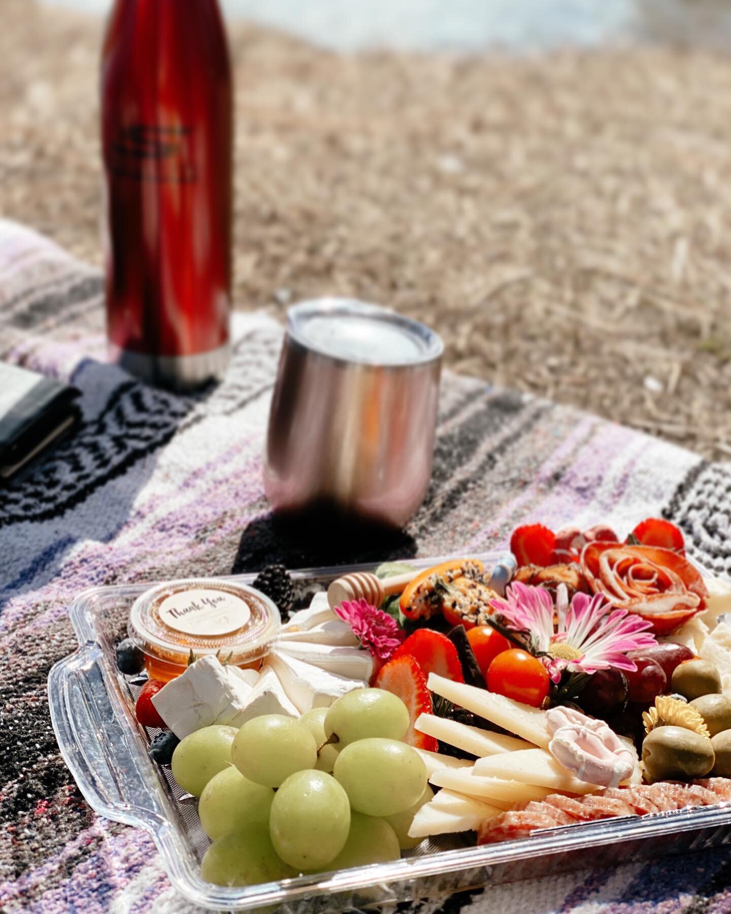 We had a wonderful picnic date this weekend. All thanks to the wonderful Tina at @bountifulboardsofbend for making it so special! No shame, but we crushed the whole thing. Ben kept making comments like &ldquo;wow she thought of EVERYTHING&rdquo;. Hig
