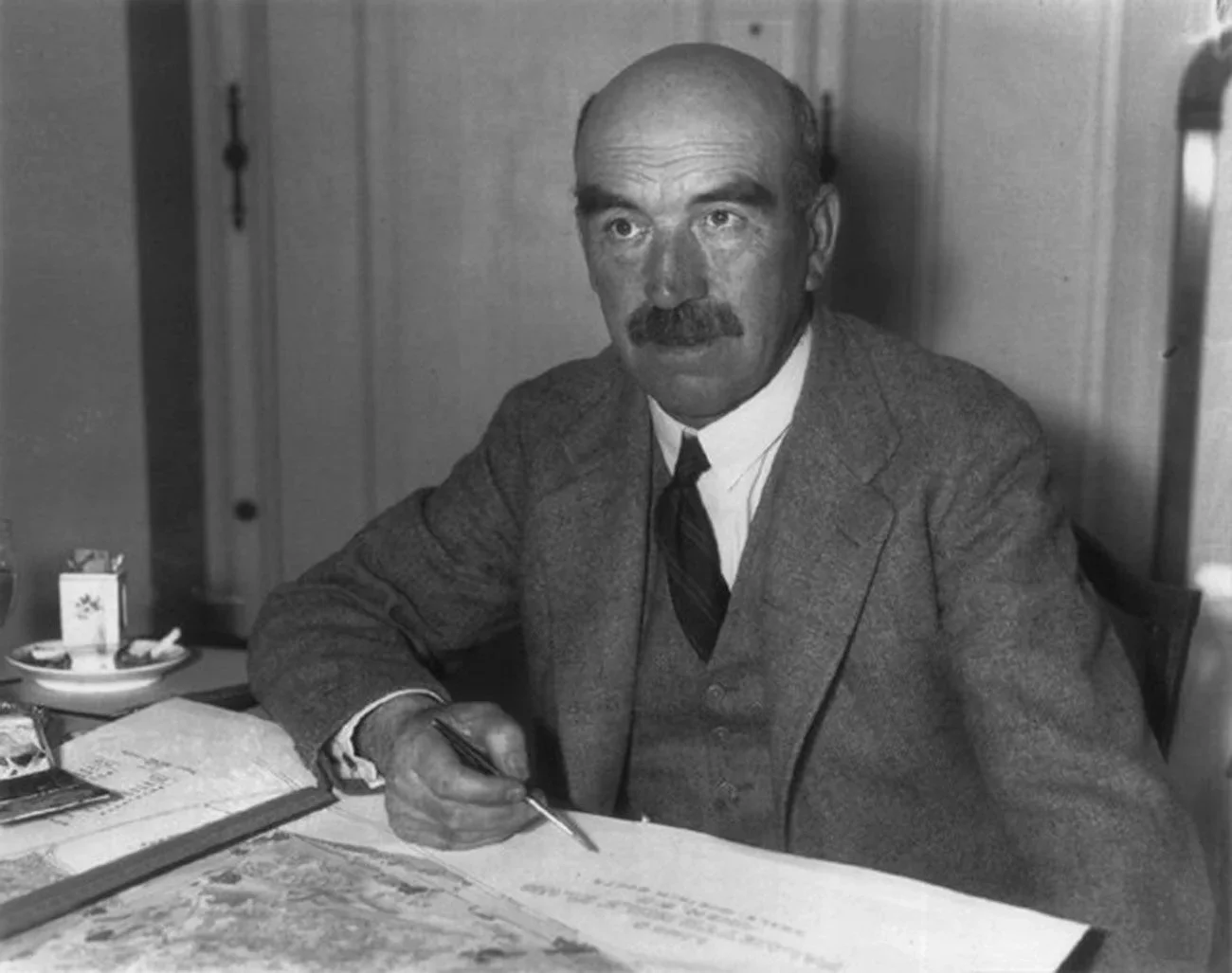 Dr. Alister MacKenzie