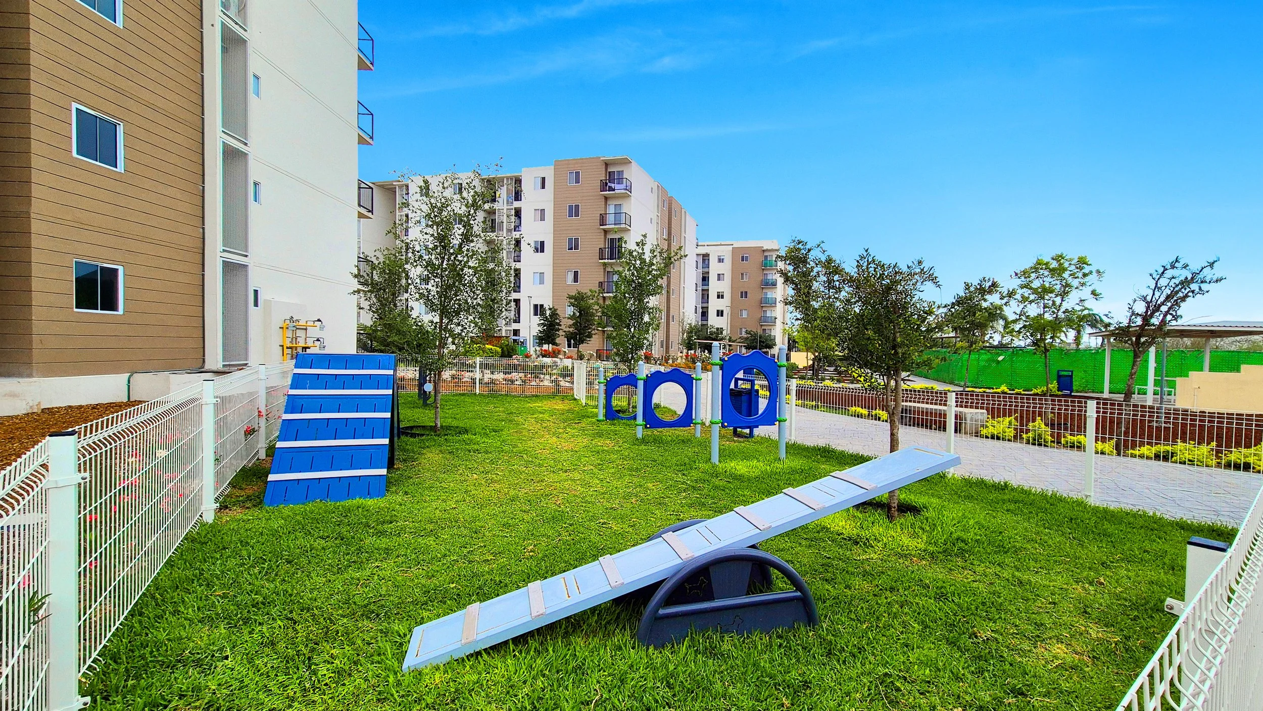 Santa-Fe-Living-Torre-Pet-Park-Mision-Obispado.jpg
